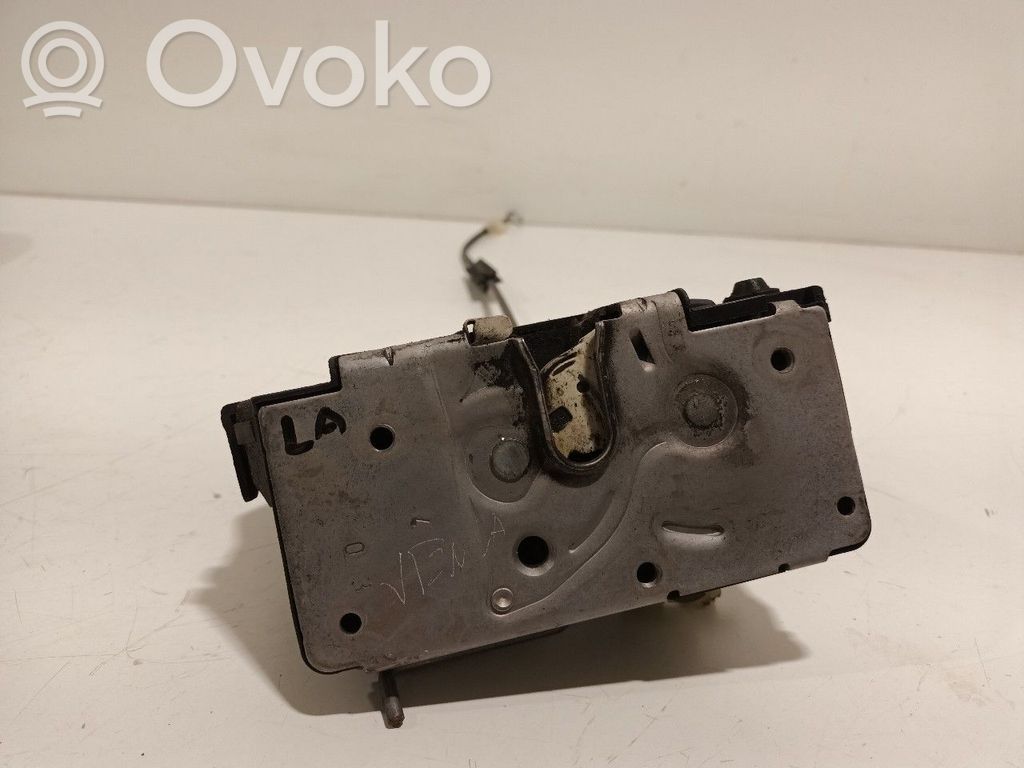 Opel Corsa D Aizmugurē slēdzene 