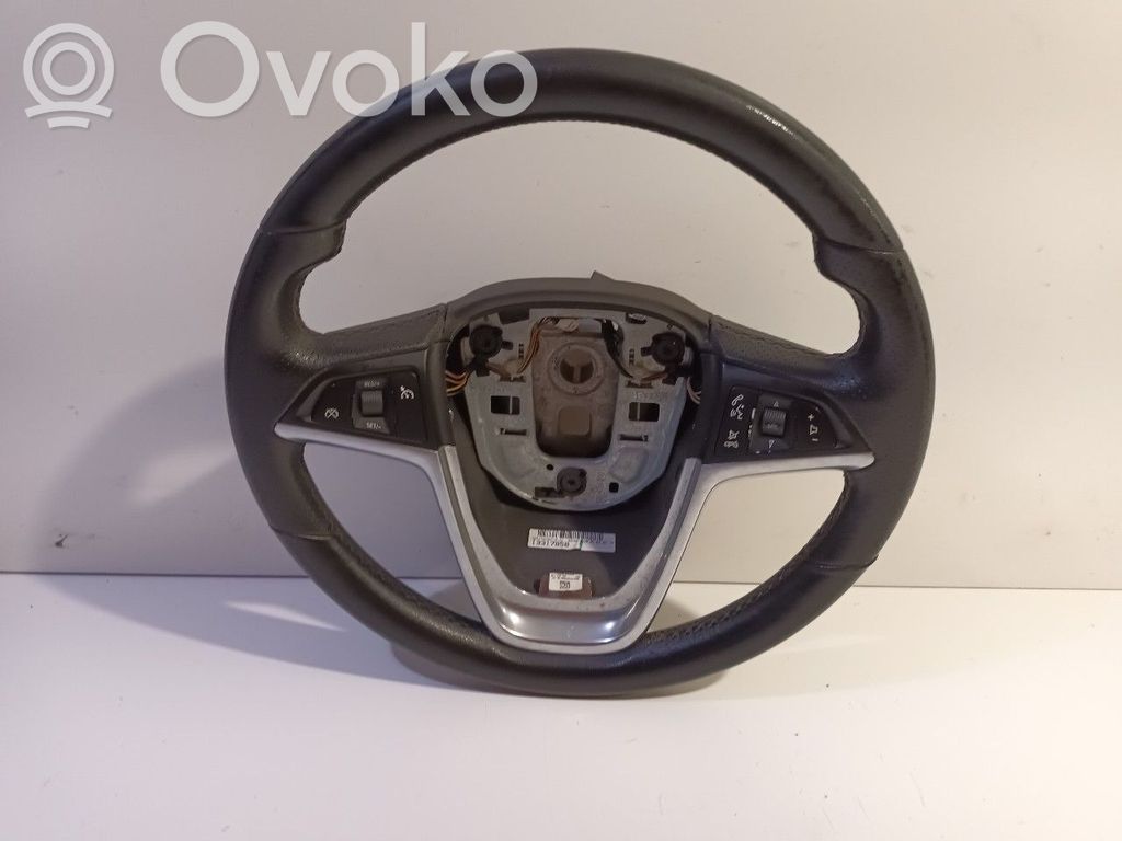 Ohjauspyörä   13317858
