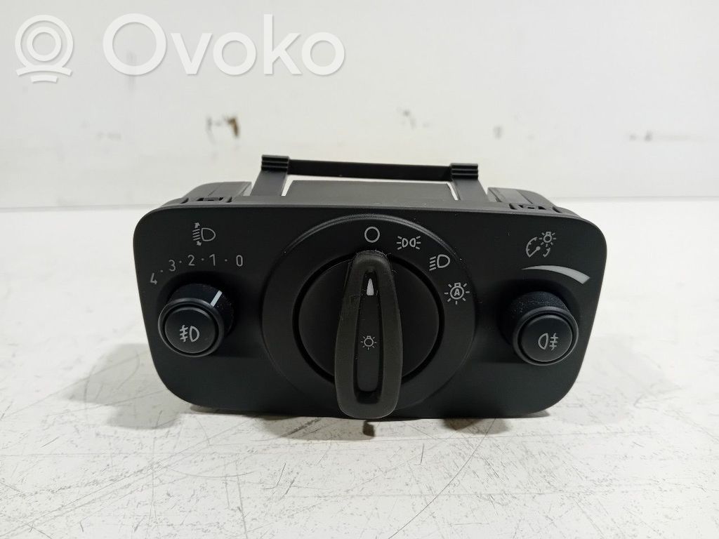 Ford Ecosport Light switch 