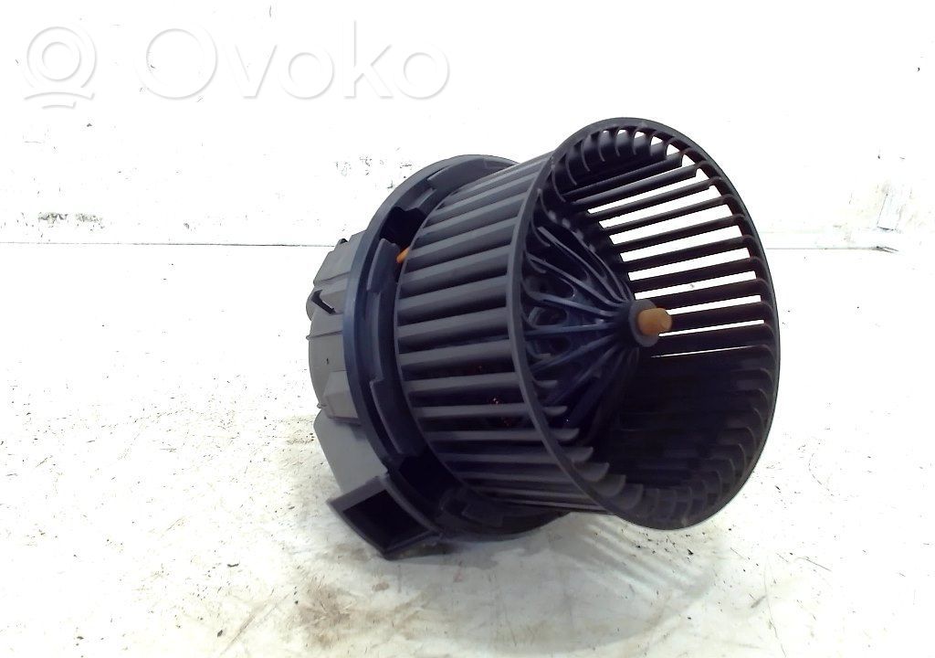 Citroen C4 Cactus Mazā radiatora ventilators 