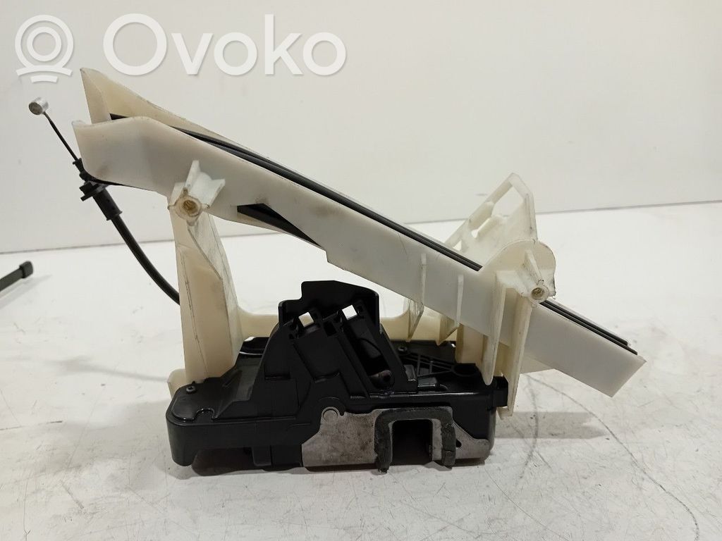 Ford Puma Takaoven lukko 