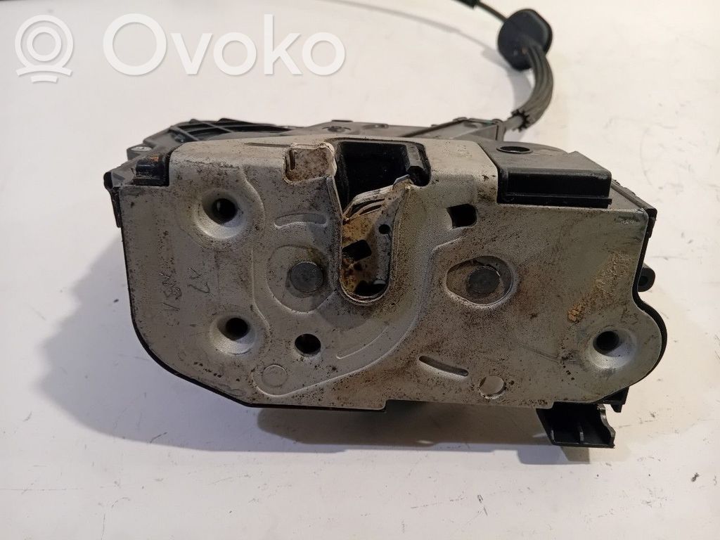Priekinės durys   AV1AR21813CC