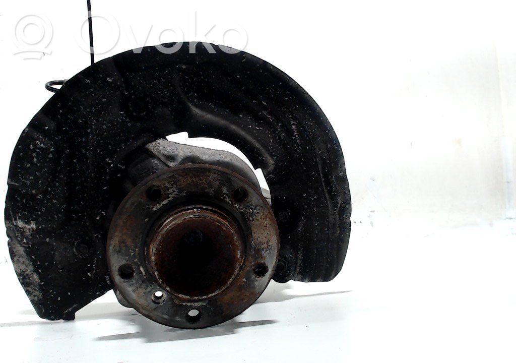 Front wheel hub