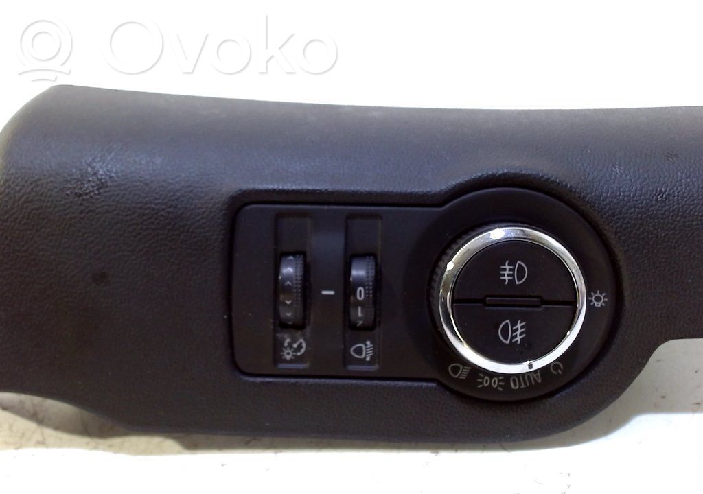 Opel Insignia A Light switch 