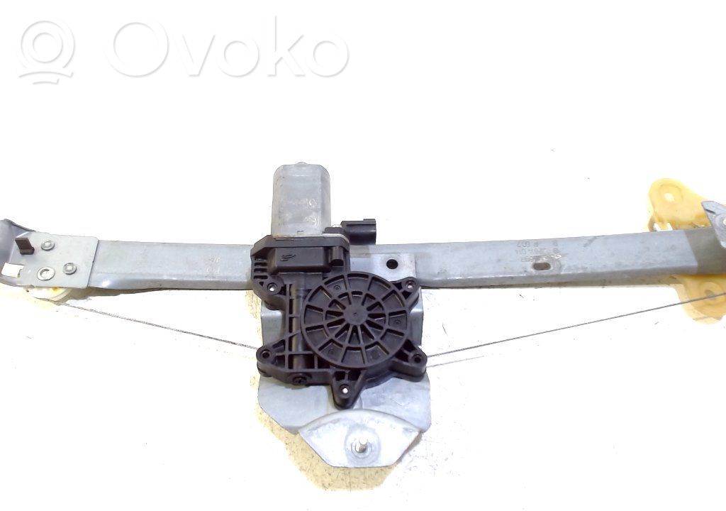 Renault Clio IV Front door window regulator with motor 