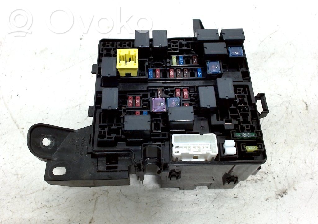 Mitsubishi Space Star Juego de caja de fusibles 