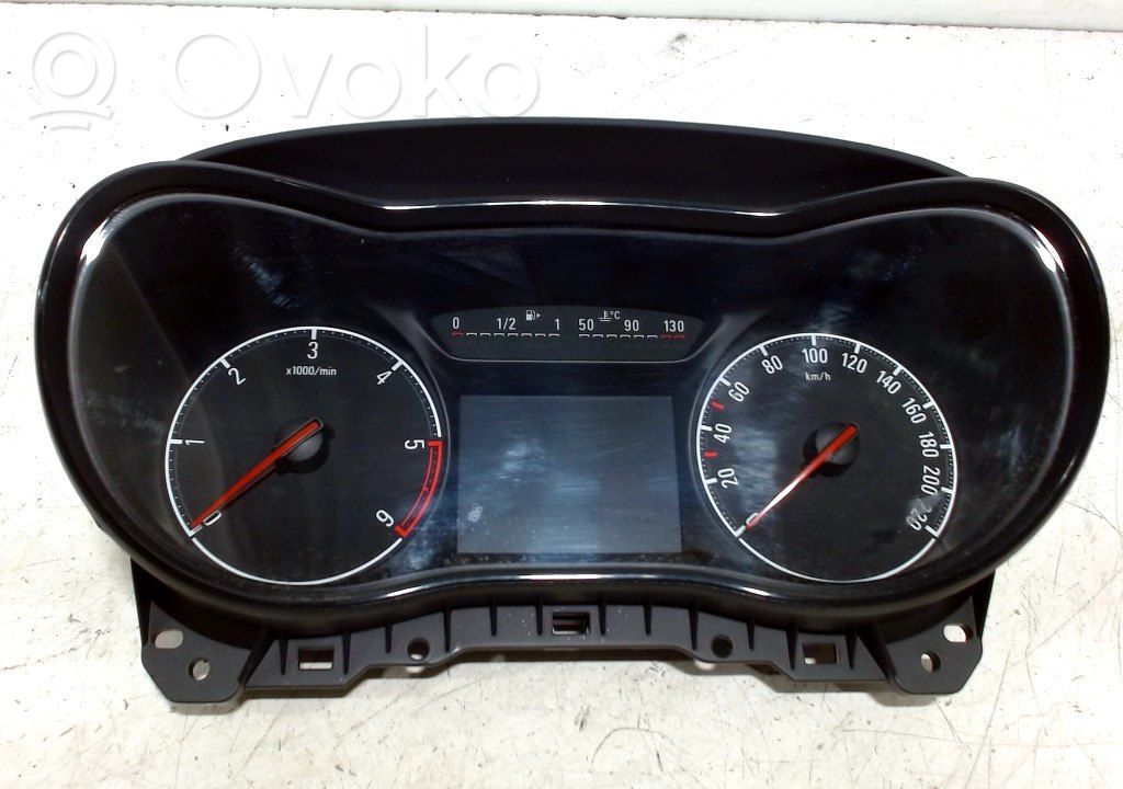 Opel Corsa E Spidometrs (instrumentu panelī) 