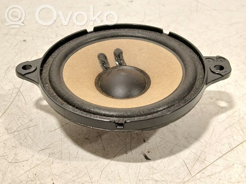 Audi A4 S4 B9 Etuoven kaiutin 