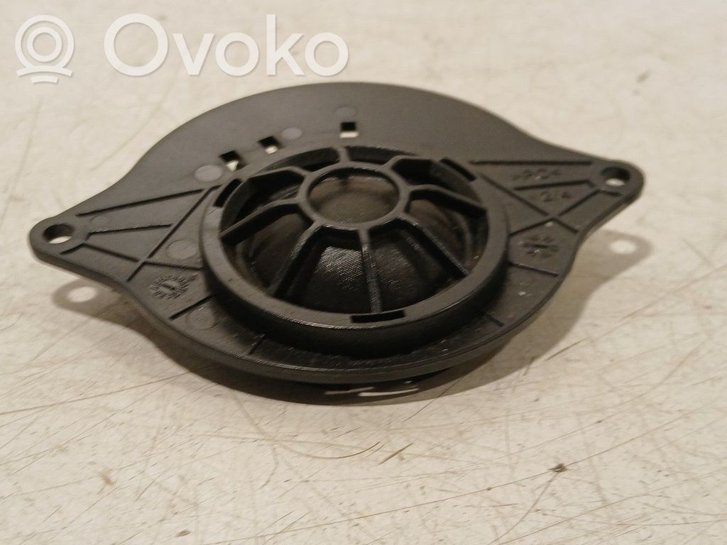 Audi A4 S4 B9 Etuoven kaiutin 