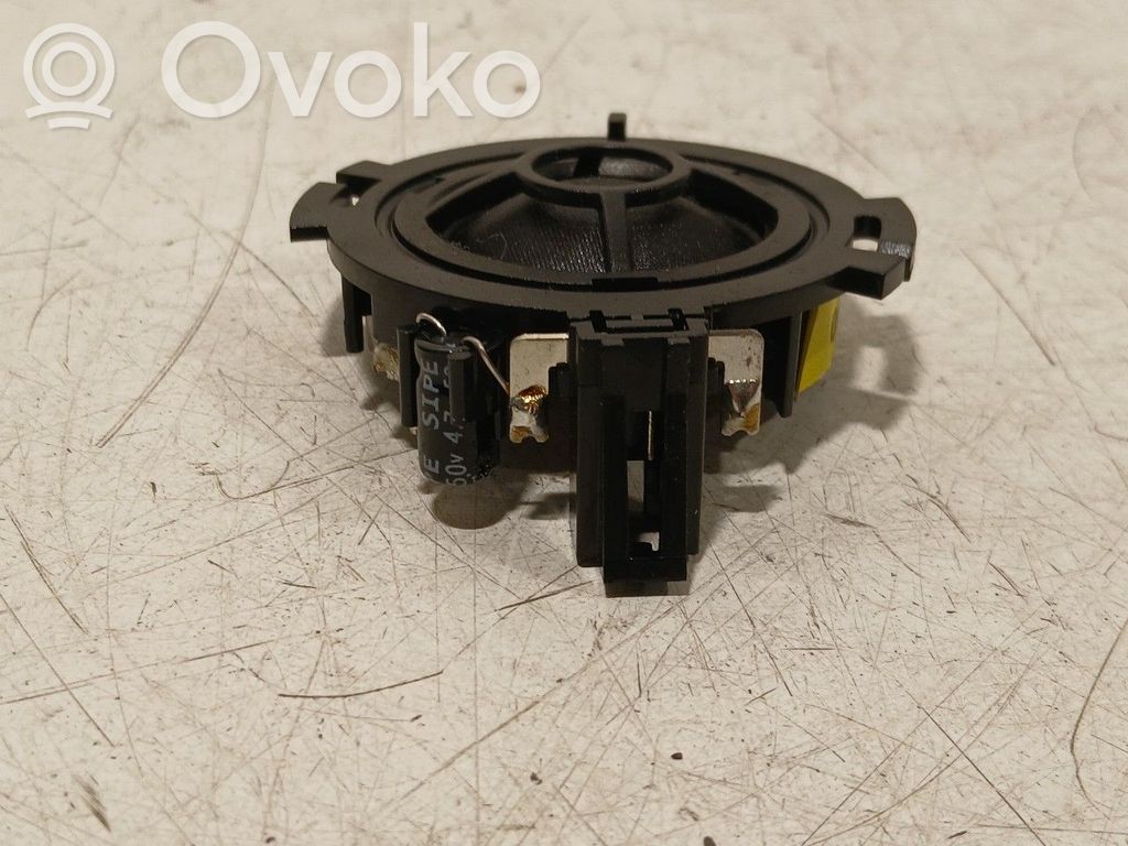 Audi A4 S4 B9 Etuoven kaiutin 