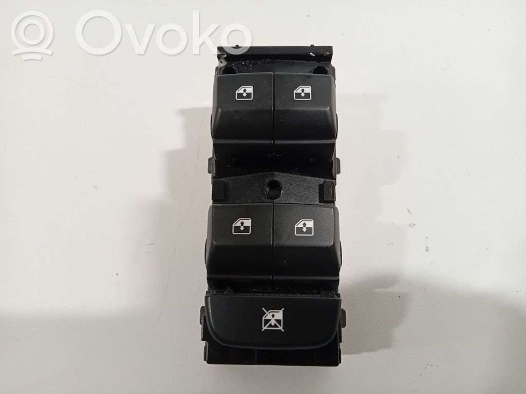 KIA Xceed Interruptor del elevalunas eléctrico 