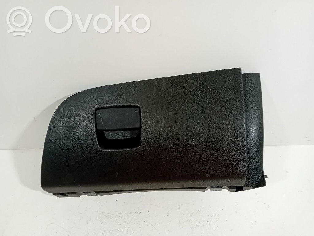 Opel Corsa E Daiktadėžė 
