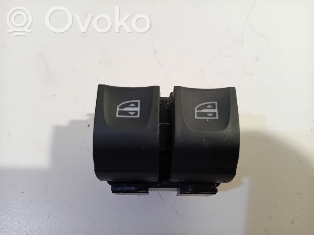 Renault Trafic III (X82) Electric window control switch 