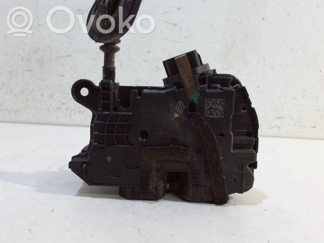 Renault Clio IV Front door lock 