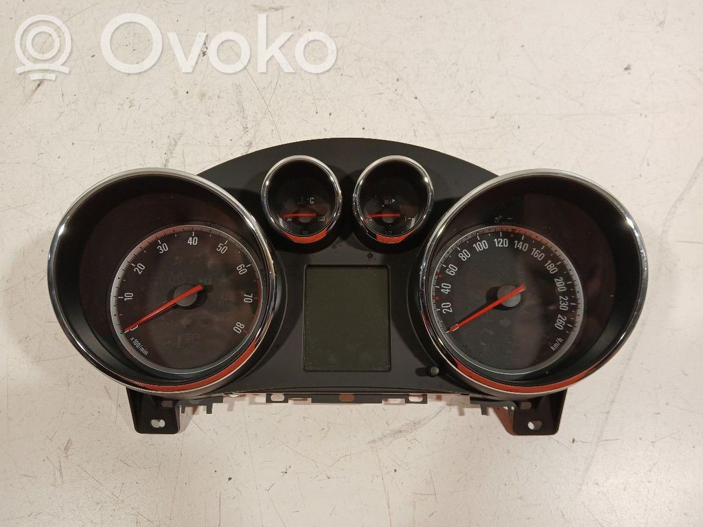 Opel Astra J Speedometer (instrument cluster) 