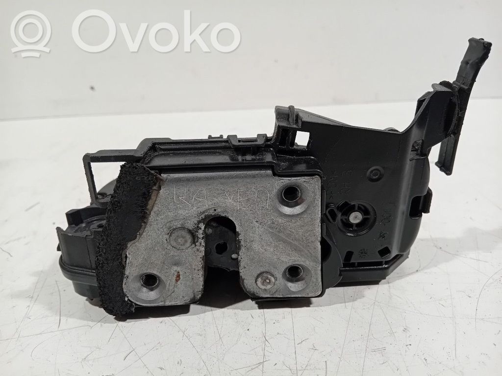 Renault Captur Front door lock 