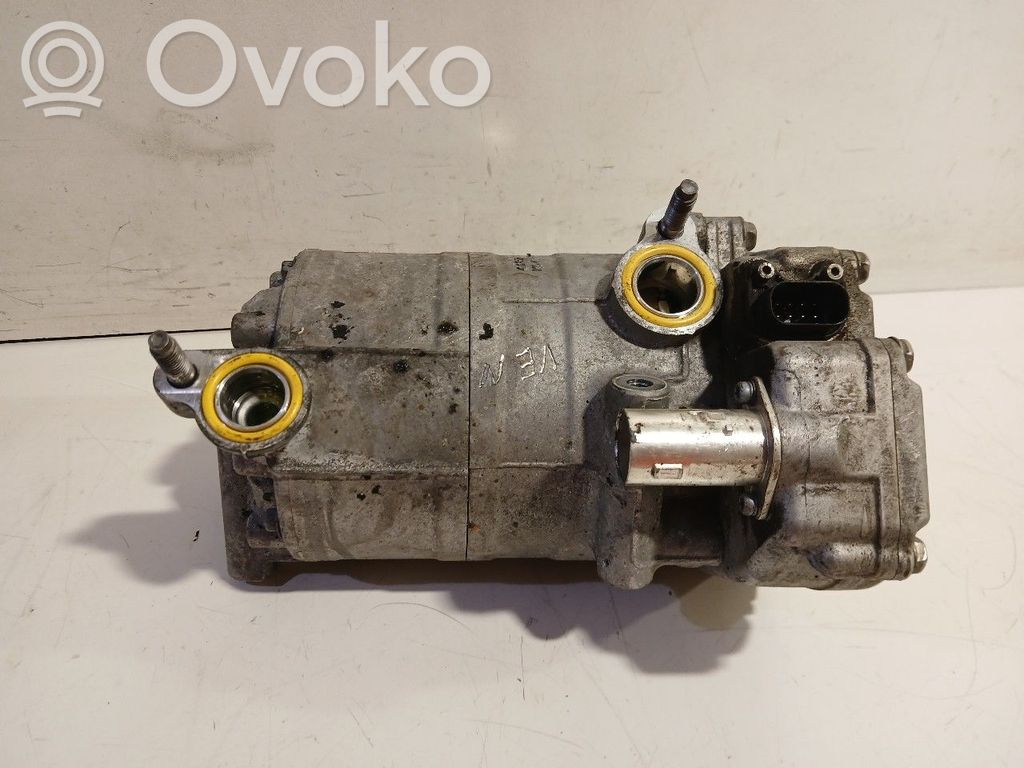 Volvo XC40 Kompresor / Sprężarka klimatyzacji A/C 