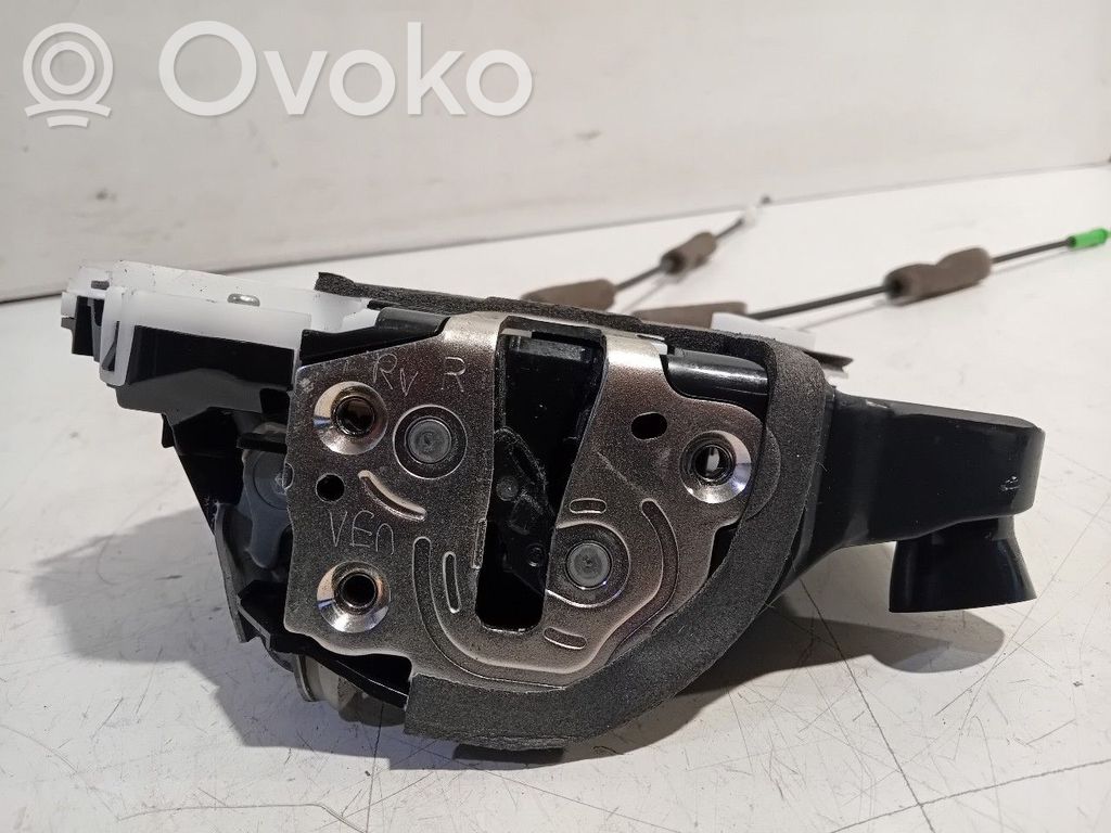 Toyota Yaris XP210 Serratura portiera anteriore 