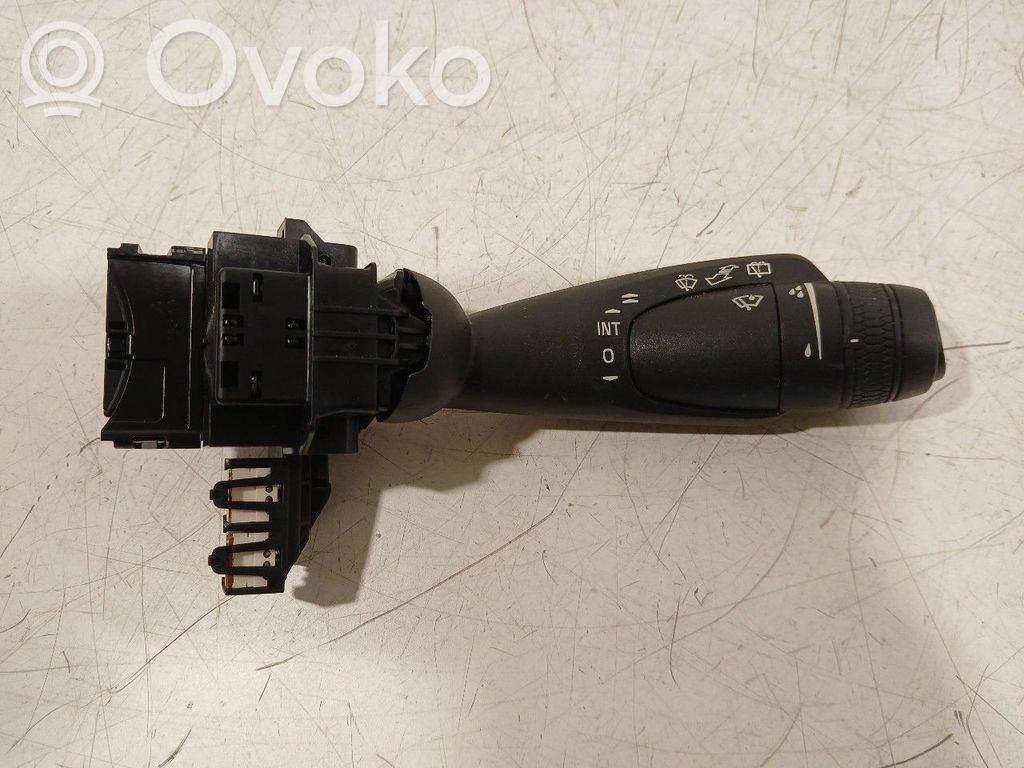 Volvo XC40 Palanca de control del limpiaparabrisas 