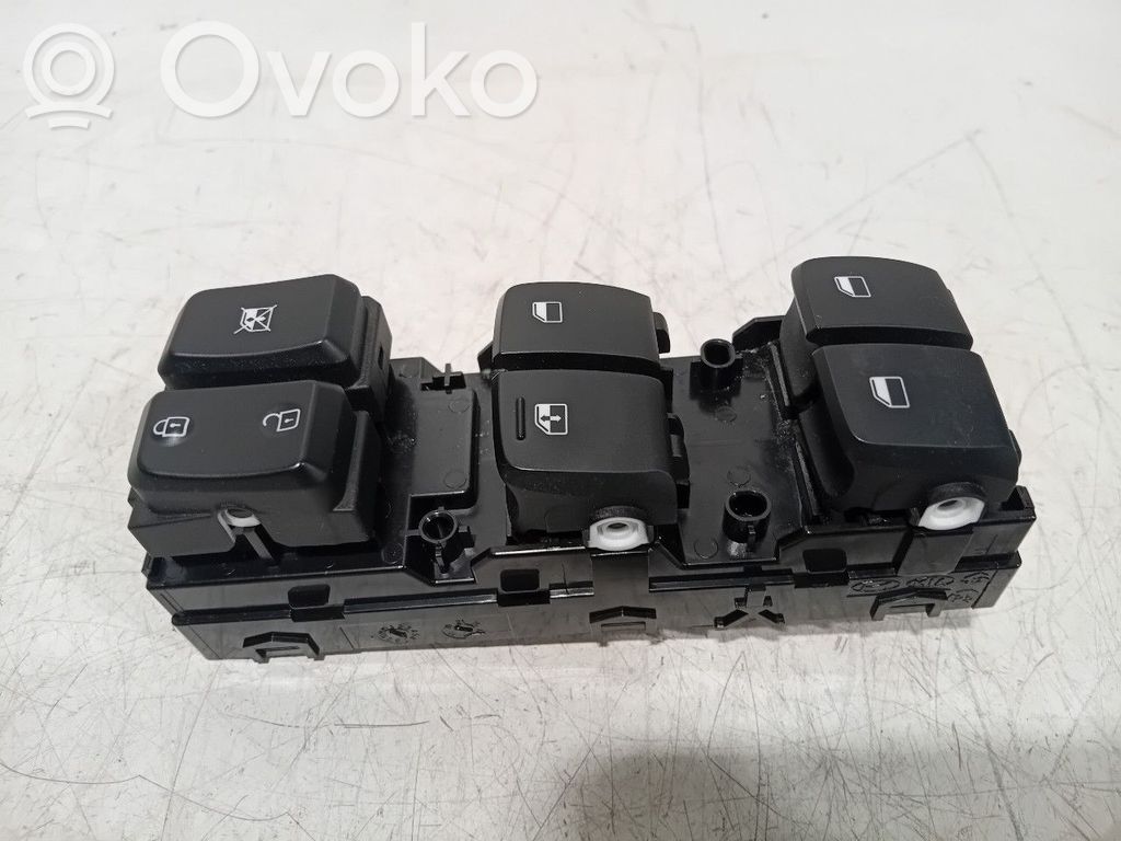 Hyundai Kona I Ramka przycisków otwierania szyby drzwi przednich 