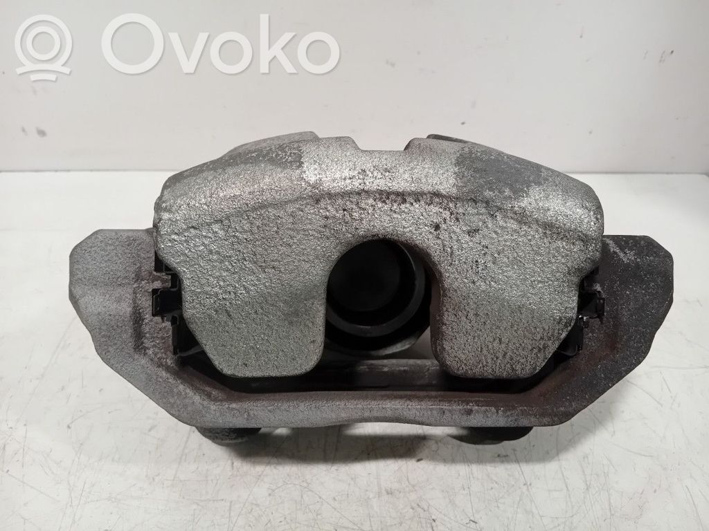 Lynk & co 01 Etujarrusatula 