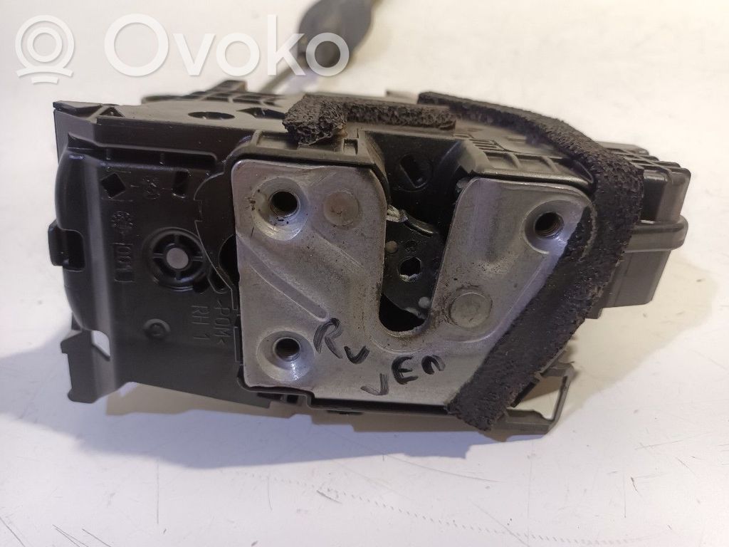 Renault Clio IV Front door lock 