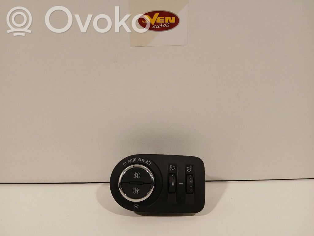 Opel Corsa E Valokatkaisija 