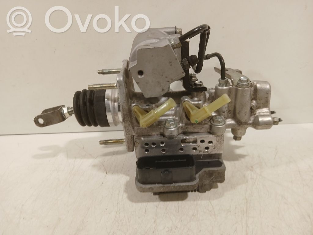 Toyota Auris E180 ABS-pumppu 