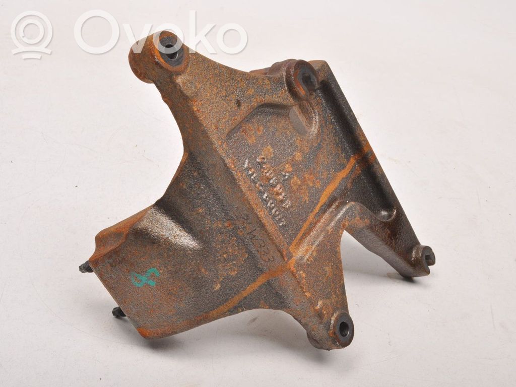 Volvo XC60 Engine mounting bracket 