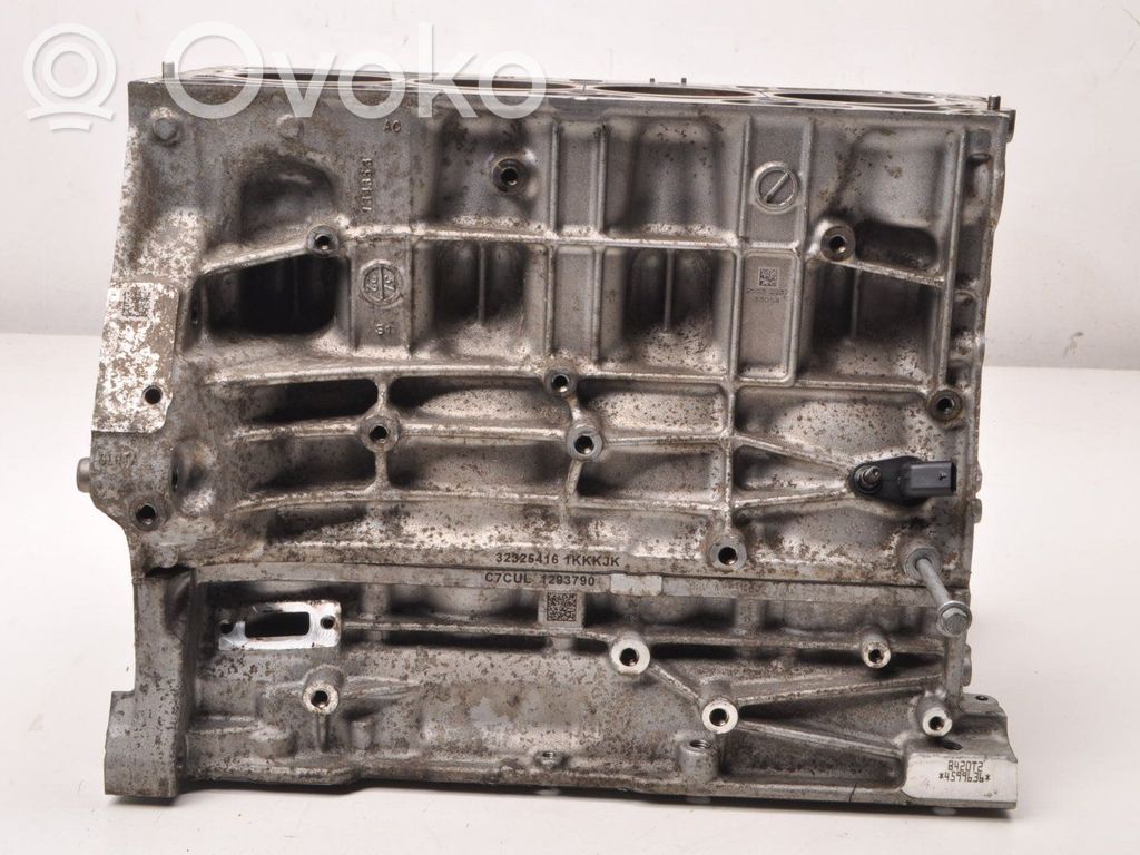 Engine block   B4204T2