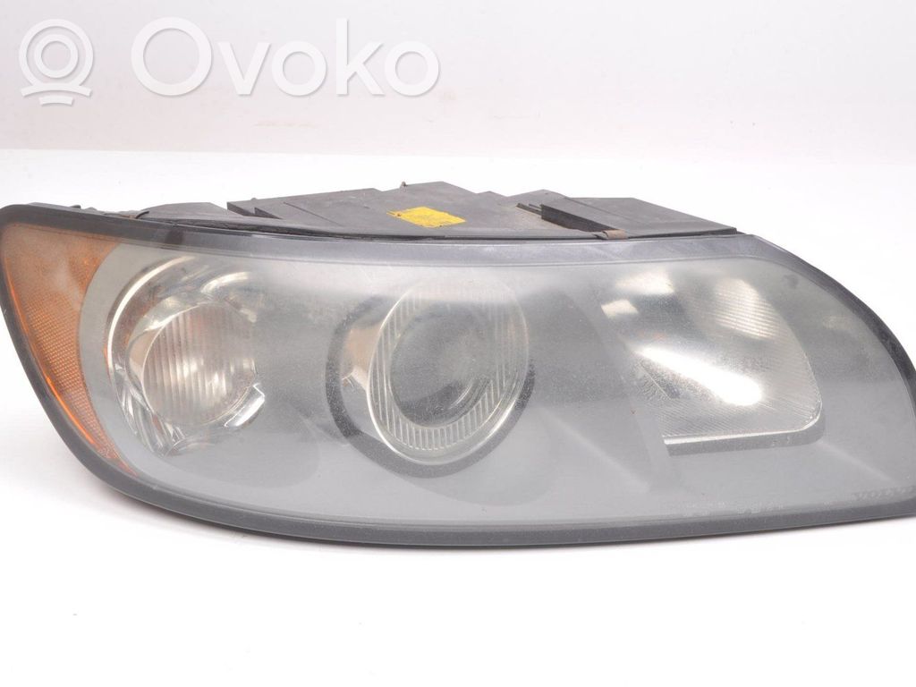 Volvo V50 Priekšējais lukturis 