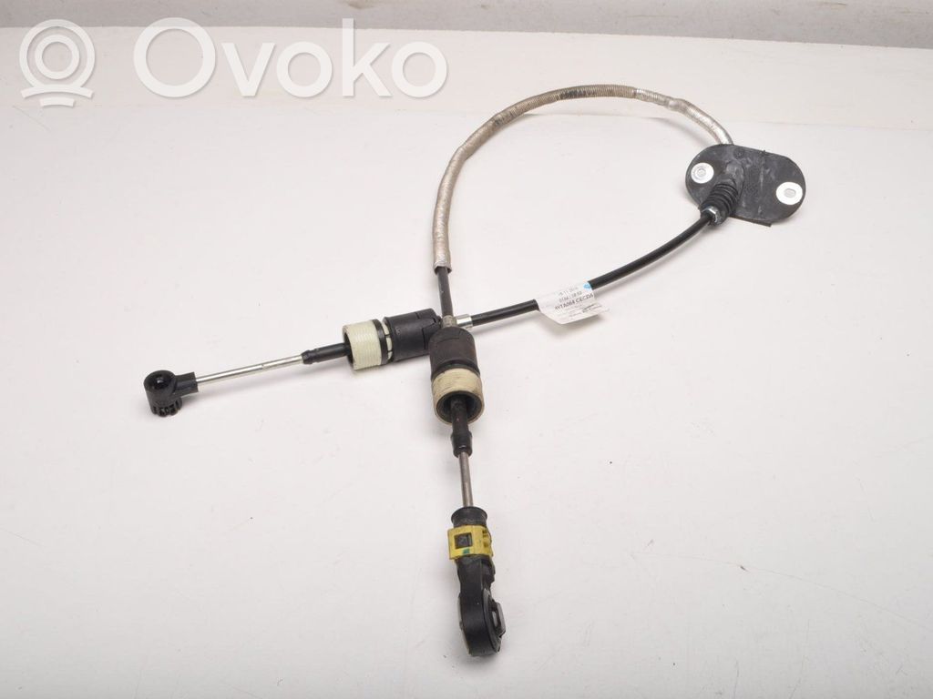 Volvo V40 Gear shift cable linkage 
