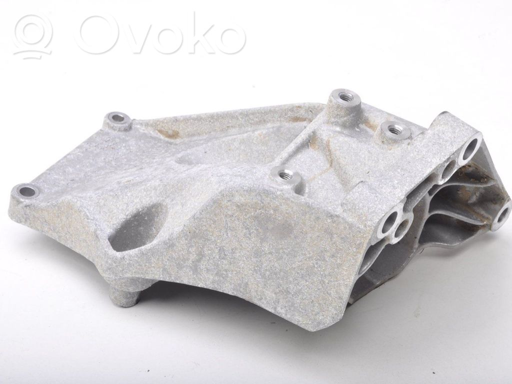 Engine mounting bracket   31460810