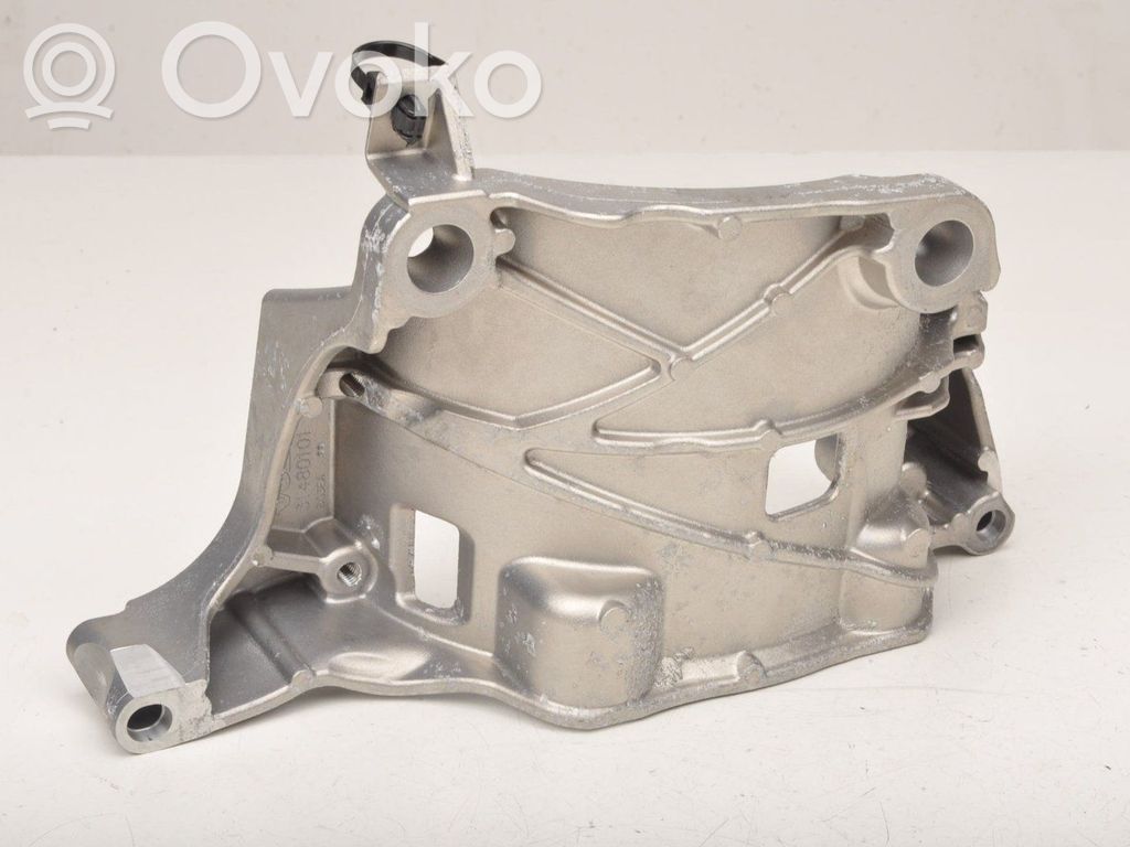 Generator/alternator bracket   31480101