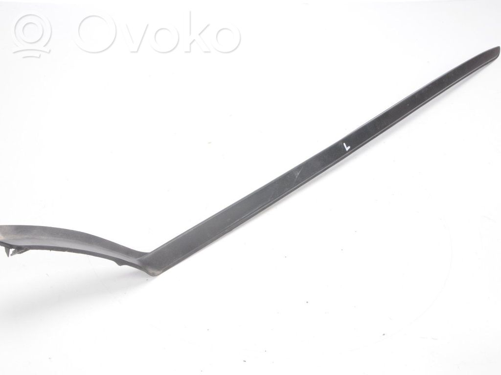 Windshield trim   31448939