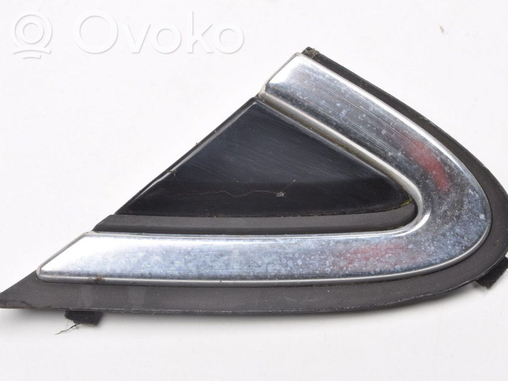 Volvo V40 Ornament contur aripă față 
