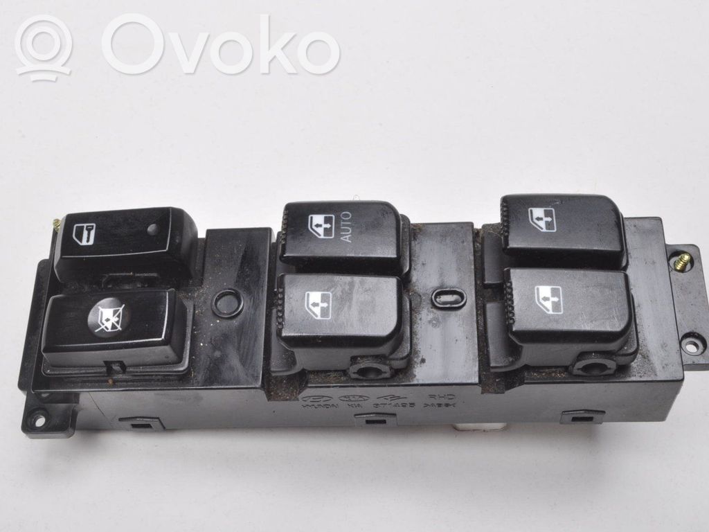 Hyundai Santa Fe Quarter vent window switch 