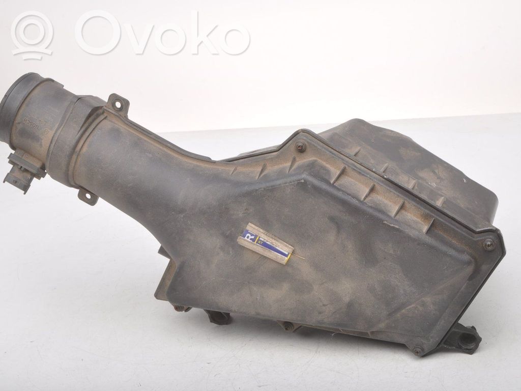 Air filter box   31319645