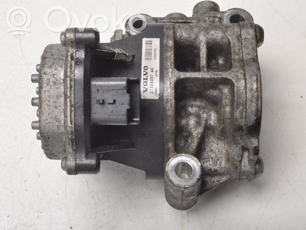 Volvo V40 Oil pump 