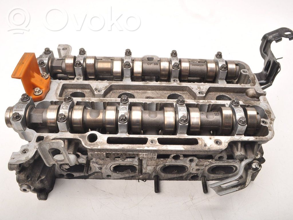 Opel Astra J Engine head 