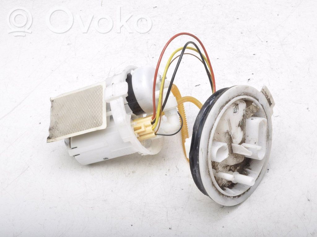 Audi A4 S4 B9 Bomba interna de combustible 