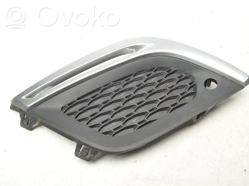 Volvo XC60 Rejilla inferior del parachoques delantero 