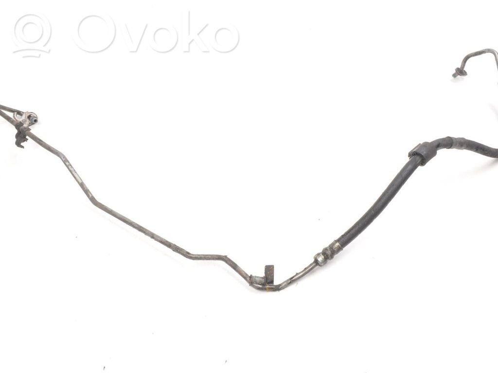 Ohjaustehostimen letkusto