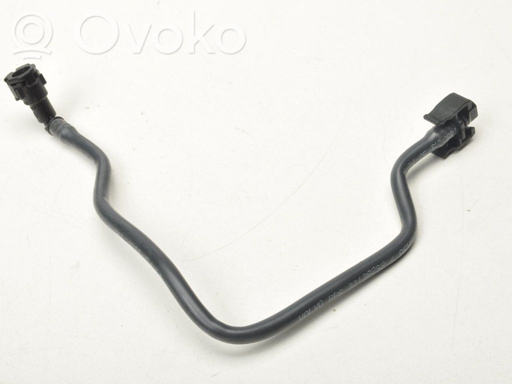 Volvo V60 Przewód / Wąż chłodnicy 