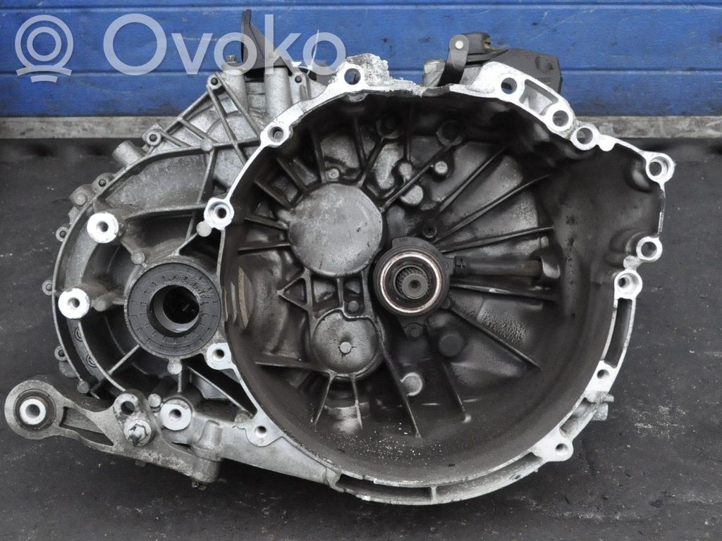 Volvo V40 Manualna 6-biegowa skrzynia biegów 