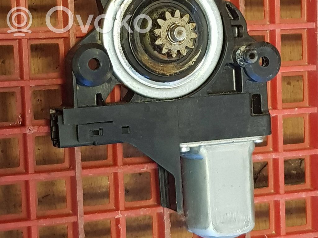 Volvo V70 Silnik regulatora szyby drzwi przednich 