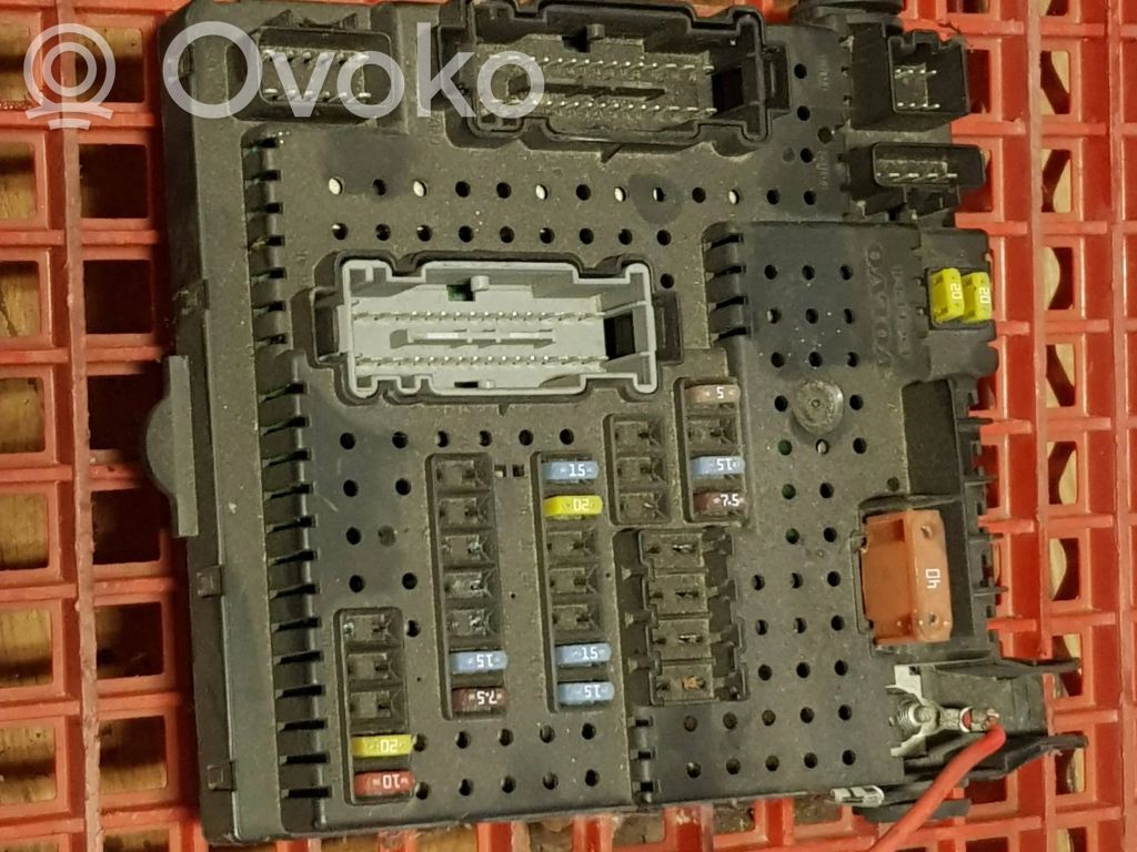 Volvo XC90 Fuse module 