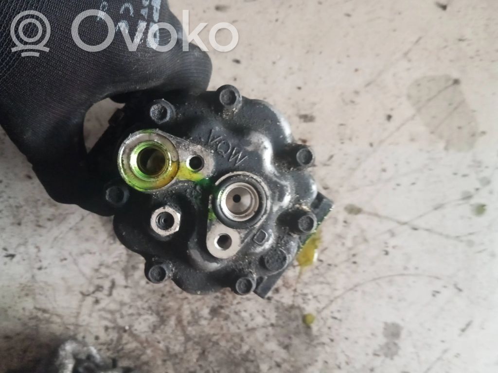 Ford C-MAX I Air conditioning (A/C) compressor (pump) 