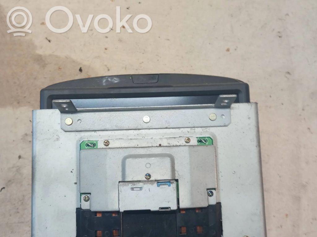 Volvo XC70 Radio/CD/DVD/GPS head unit 