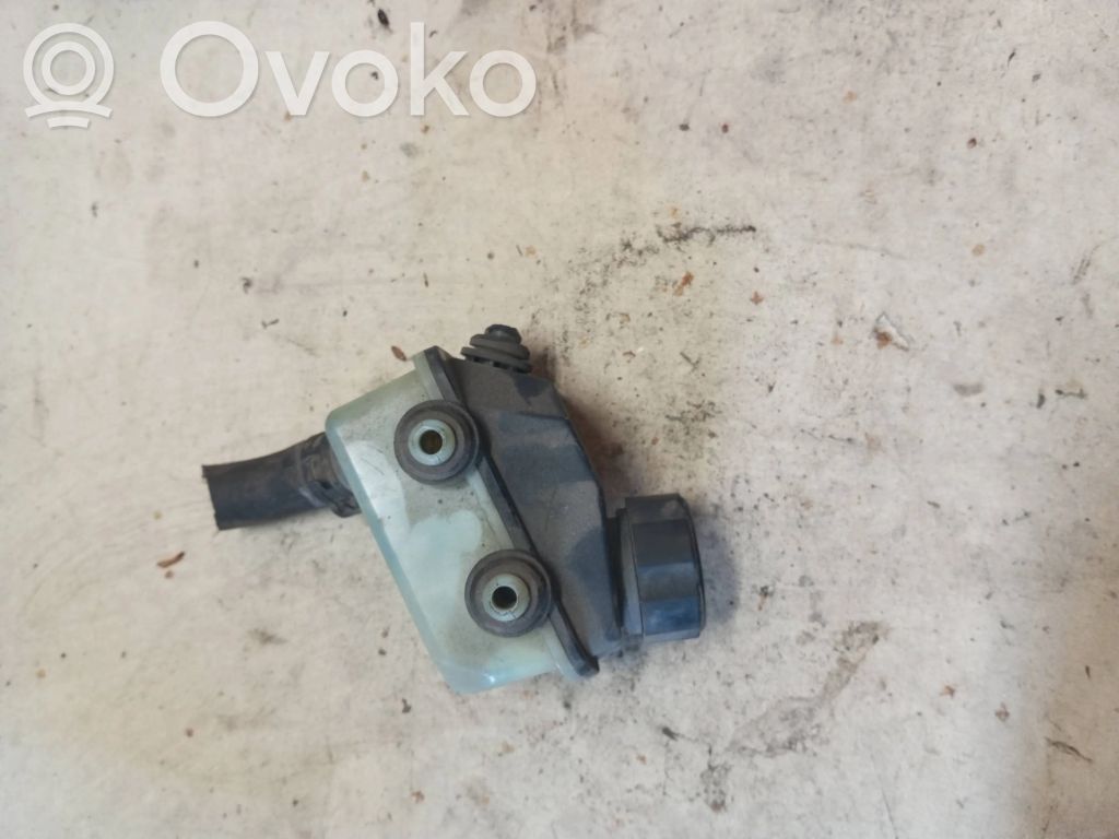 Volvo V50 Ausgleichsbehälter Servopumpe 